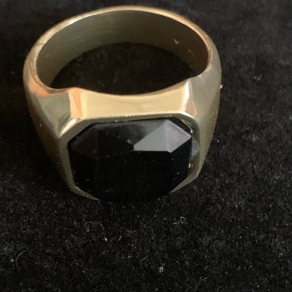 Ring - Picture 5 of 5